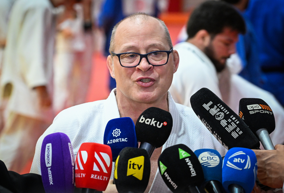 Cüdoçularımız qitə çempionatına hazırlığı davam etdirirlər